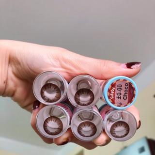 Lens khách lẻ phạm linh anh