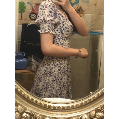 Đầm nữ xinh dáng ngắn xoè A cổ vuông tay bồng hoạ tiết hoa nhí tím