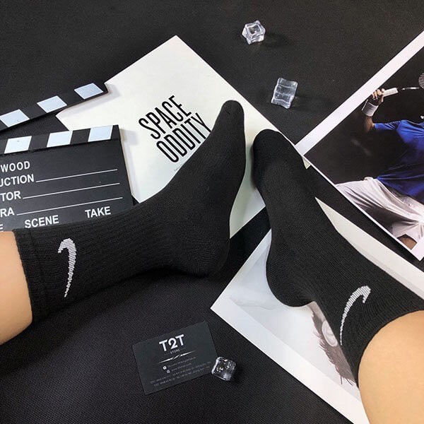 Tất nam nữ Nike cổ cao thể thao đen trắng- VỚ NIKE THỂ THAO ĐÁ BÓNG NAM NỮ ĐEN TRẮNG COTTON CHÁT DÀY ĐẸP