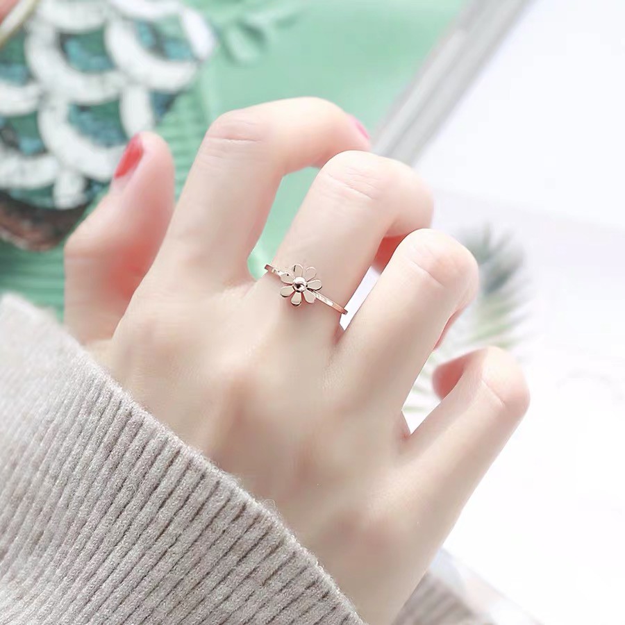Bộ Khuyên Tai/Vòng Cổ/Vòng Tay/Vòng Cổ Hoa Cúc Bằng Thép Titan Mạ Vàng Hồng 18K Không Gỉ Không Dị Ứng Phiên Bản Nhật Hàn Siêu Đơn Giản
