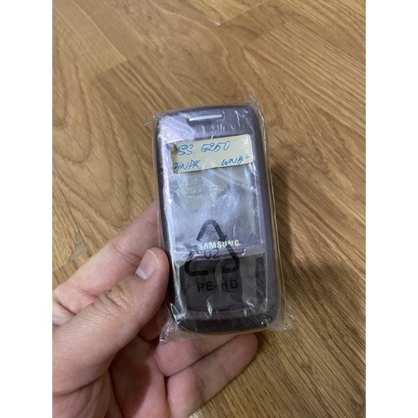 Vỏ Samsung E250 violet