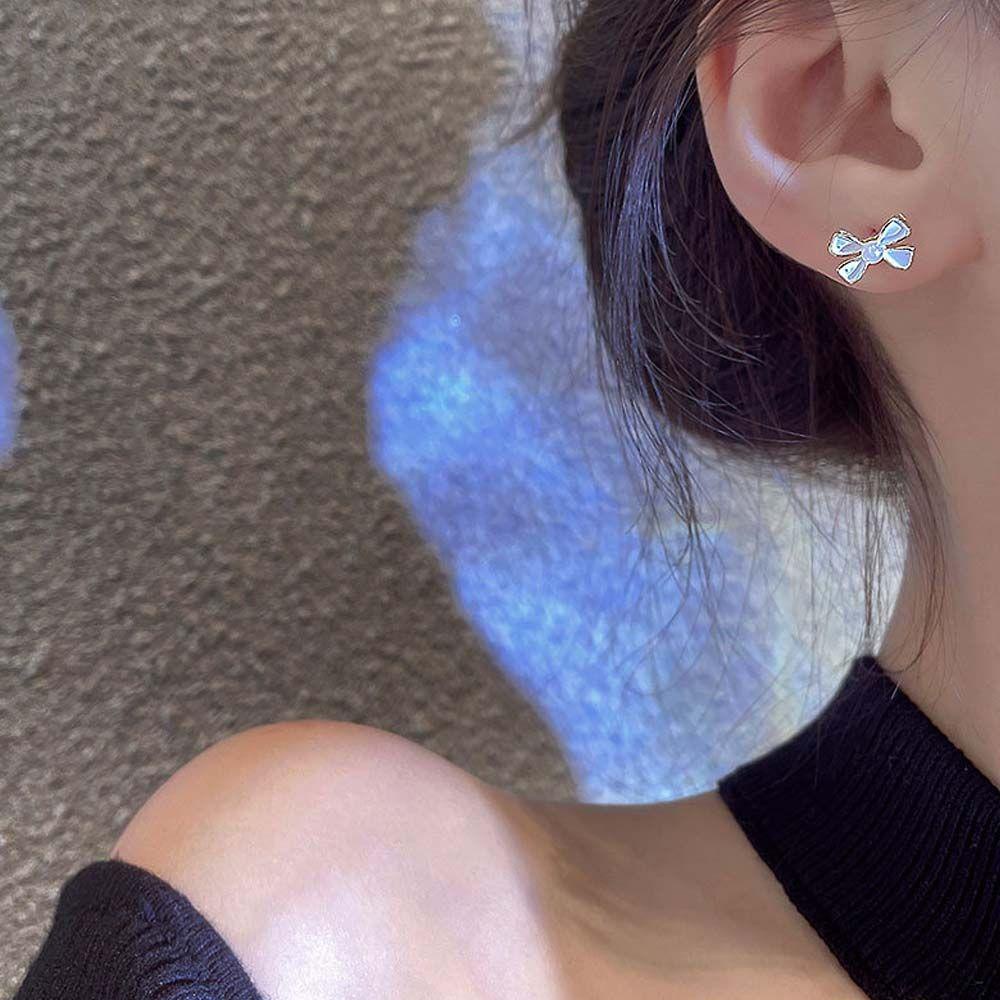 Bông Tai Hình Hoa Đơn Giản Ngọt Ngào Cho Nữ