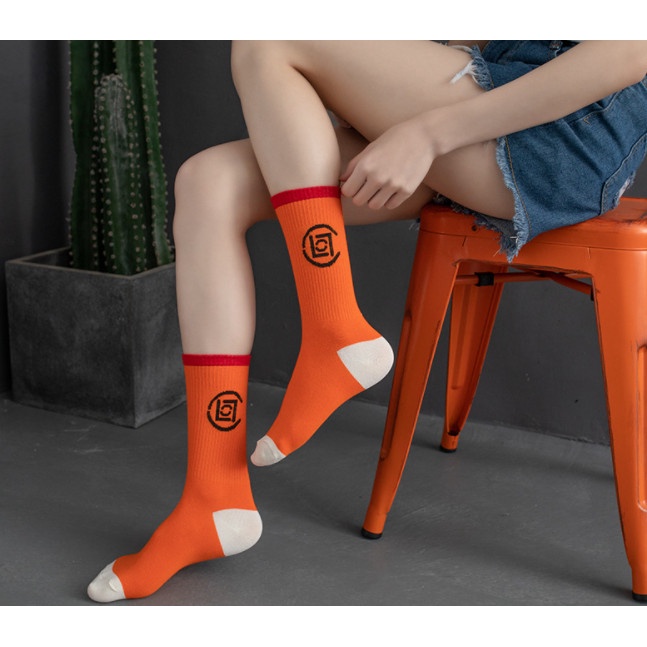 Vớ thể thao cao cổ Nam Nữ phong cách trẻ trung, năng động.
