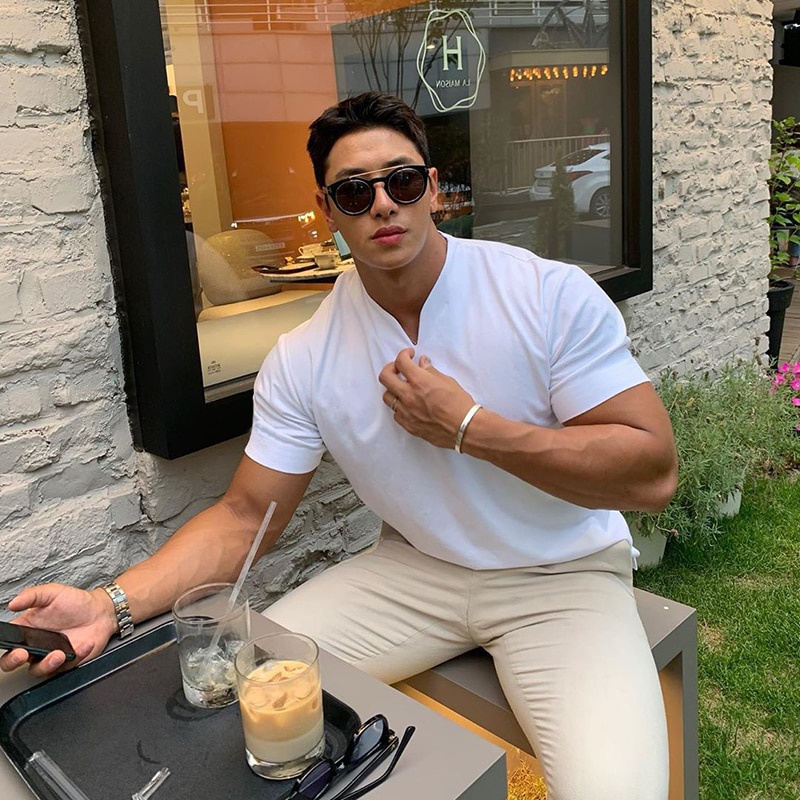 Áo thun thể thao vải cotton cổ chữ V tay ngắn thời trang cho nam 2021