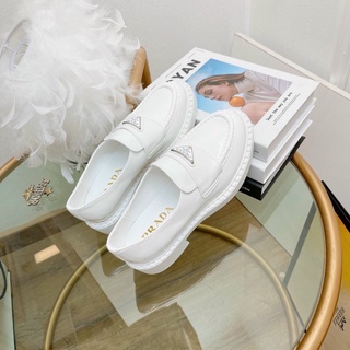 Giày moca nữ .PraDa màu Đen Trắng đủ size