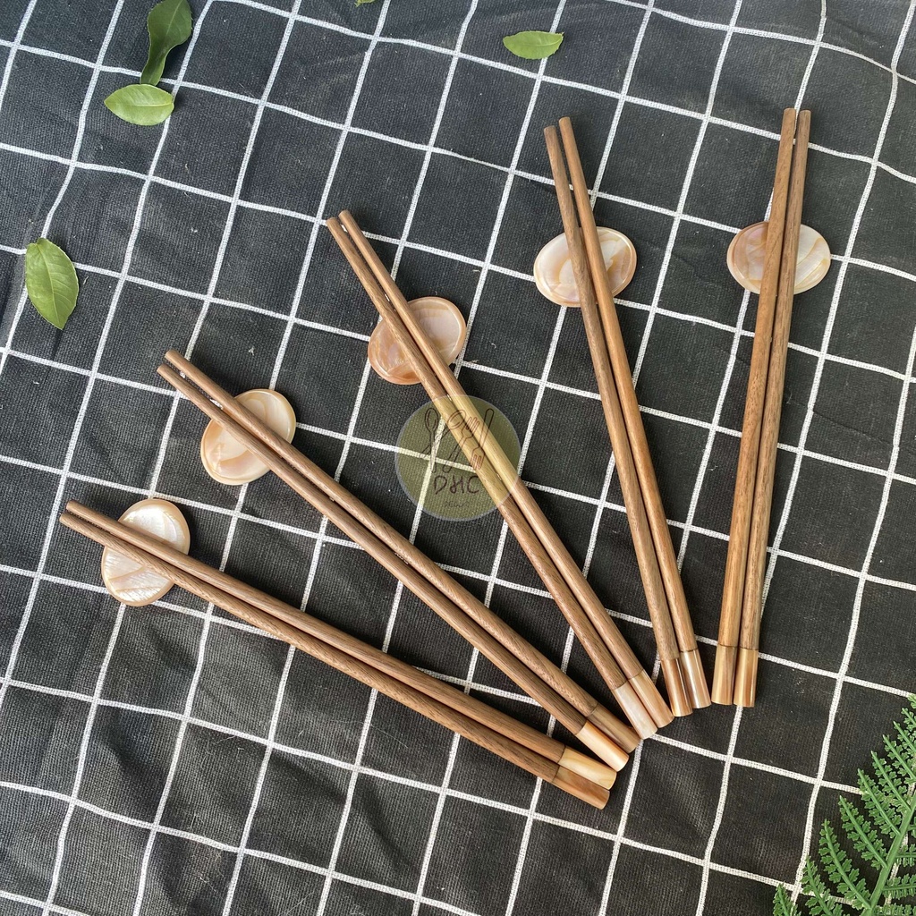 Đũa gỗ Óc Chó (WALNUT) gắn trai Hồng tròn 23cm siêu sạch - Hàng đẹp - Đũa gỗ Cao Cấp DHC Decor