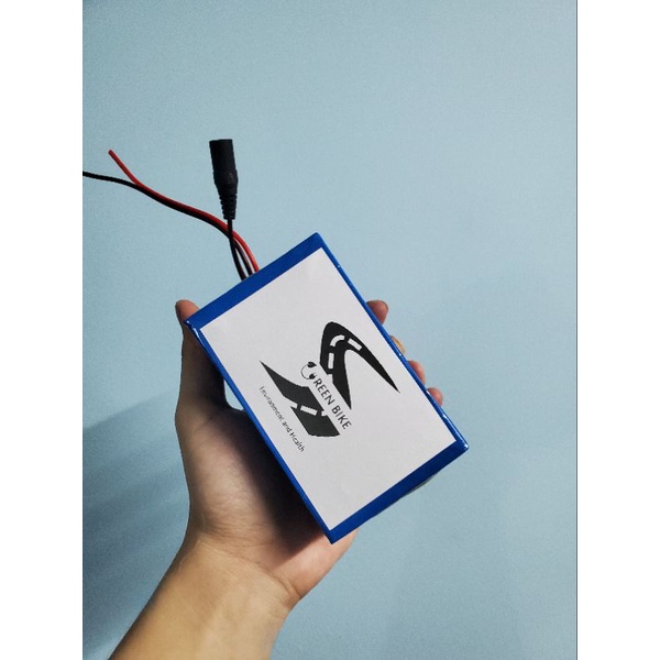Nguồn pin Lithium 12V 20Ah dòng xả 20A ứng dụng cho loa, đèn, quạt thiết kế chắc chắn tiện lợi, gọn nhẹ