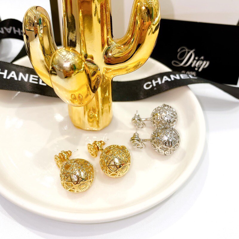 Khuyên tai, bông tai tròn cao cấp thương hiệu Di.or hoạ tiết đan xen lạ mắt 🍓