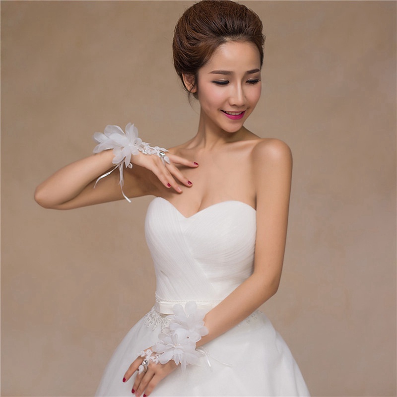 Găng Tay Ren Hở Ngón Đính Hoa Thời Trang Cho Cô Dâu