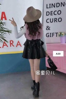 Đầm gile lông da.