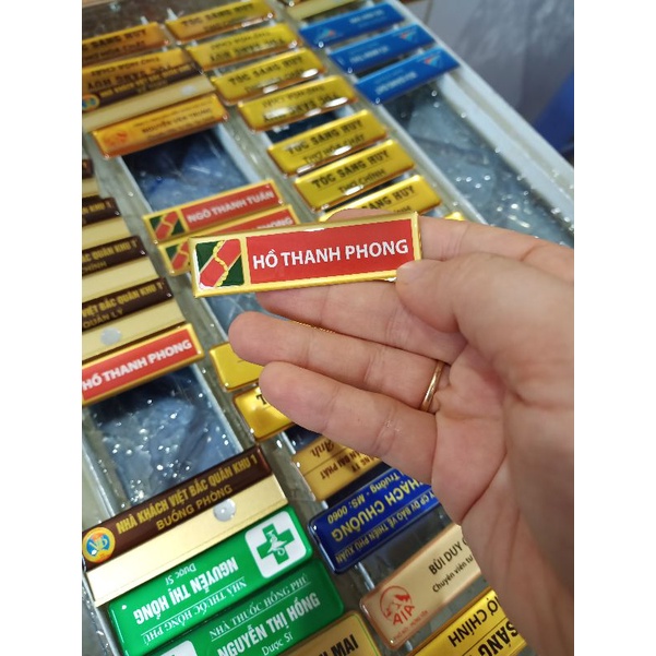 Thẻ tên ngân hàng, bảo hiểm các loại