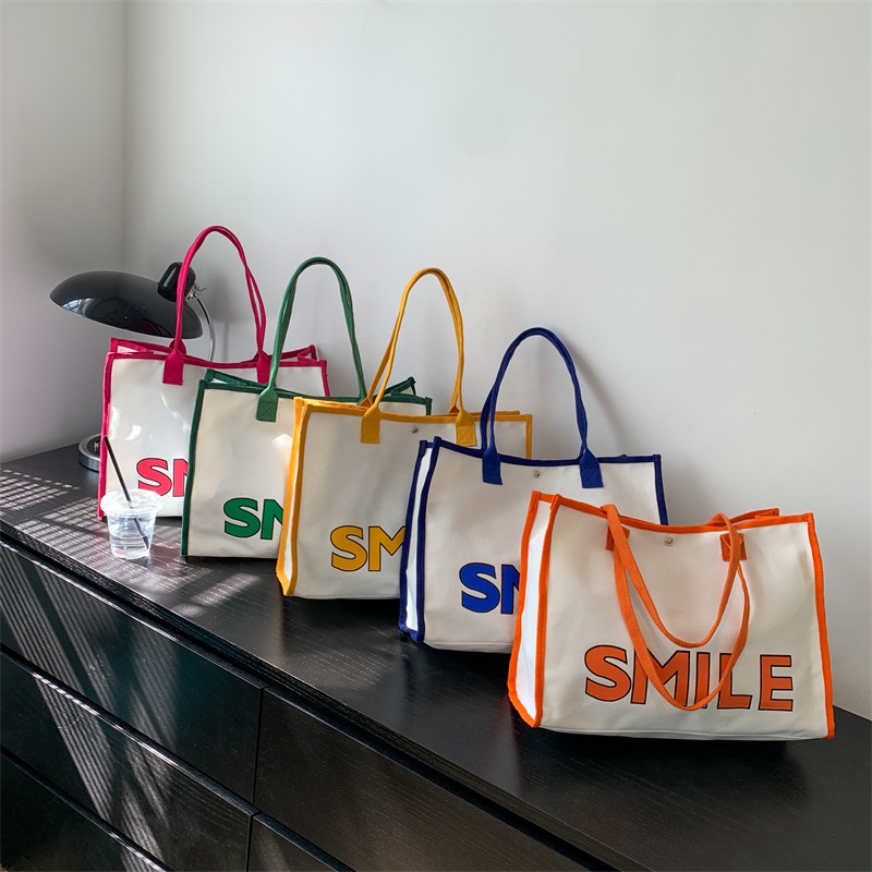 Túi vải Cỡ Lớn In Chữ Màu Tương Phản Thời Trang Mùa Xuân 2022