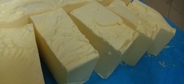 Bơ thơm cái lân dùng làm bánh ,thoa khuôn 1 kg