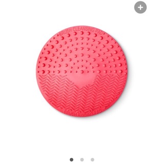 MIẾNG RỬA MẶT SILICON CỦA KIKO