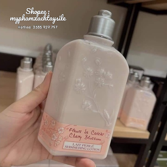 SẴN - Sữa Dưỡng Thể Hoa Anh Đào Cherry Blossom Body Lotion - L’occitane 250ML - DƯỠNG ẨM, TRẮNG DA