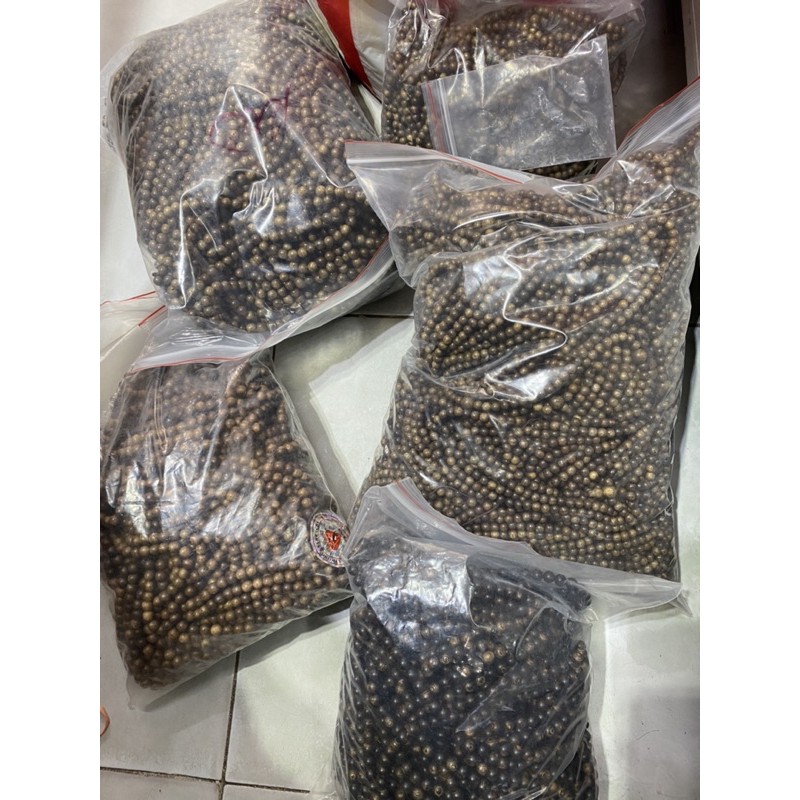 Vòng trầm hương tự nhiên 108 hạt kiểm định
