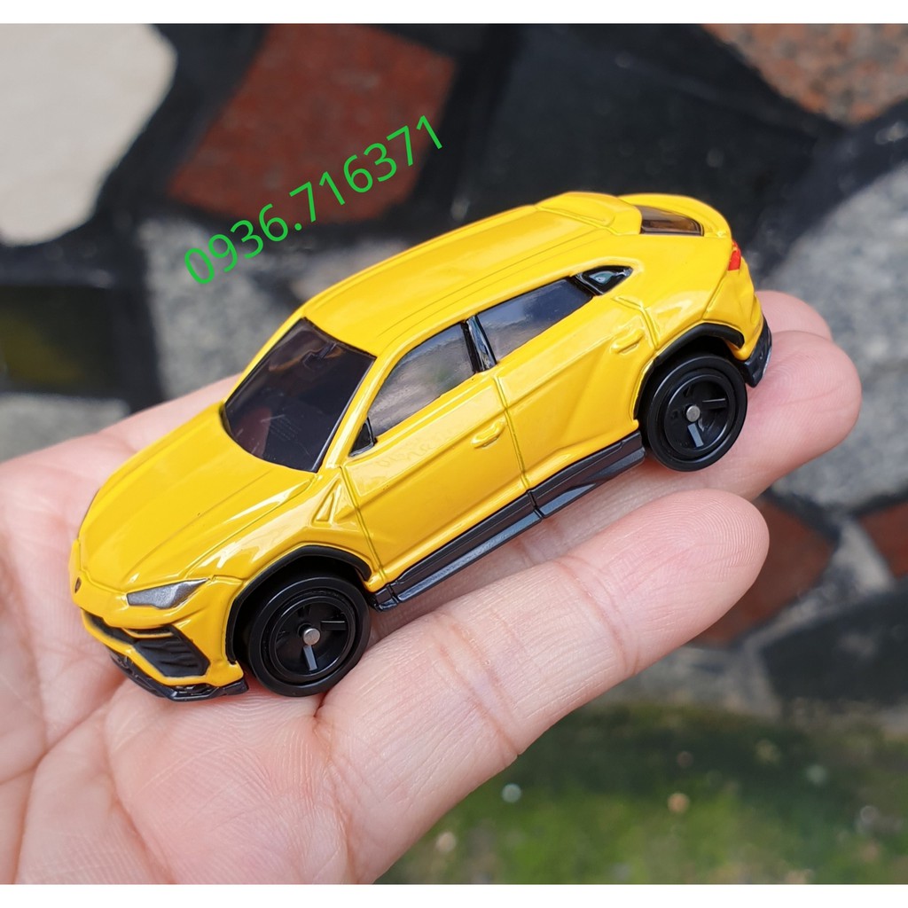 Mô hình xe Lambor màu vàng tomica Nhật Bản No16