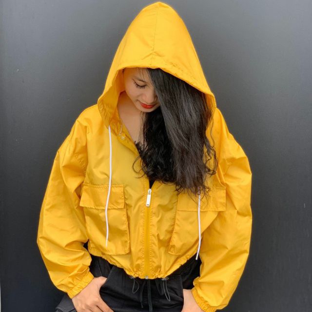 Á🌈𝗡𝗘𝗪 𝗔𝗥𝗥𝗜𝗩𝗔𝗟💢  khoác dù túi hộp nữ lửng  📽️  A110