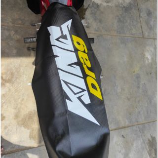 Da yên kingdrag vân carbon chữ lớn