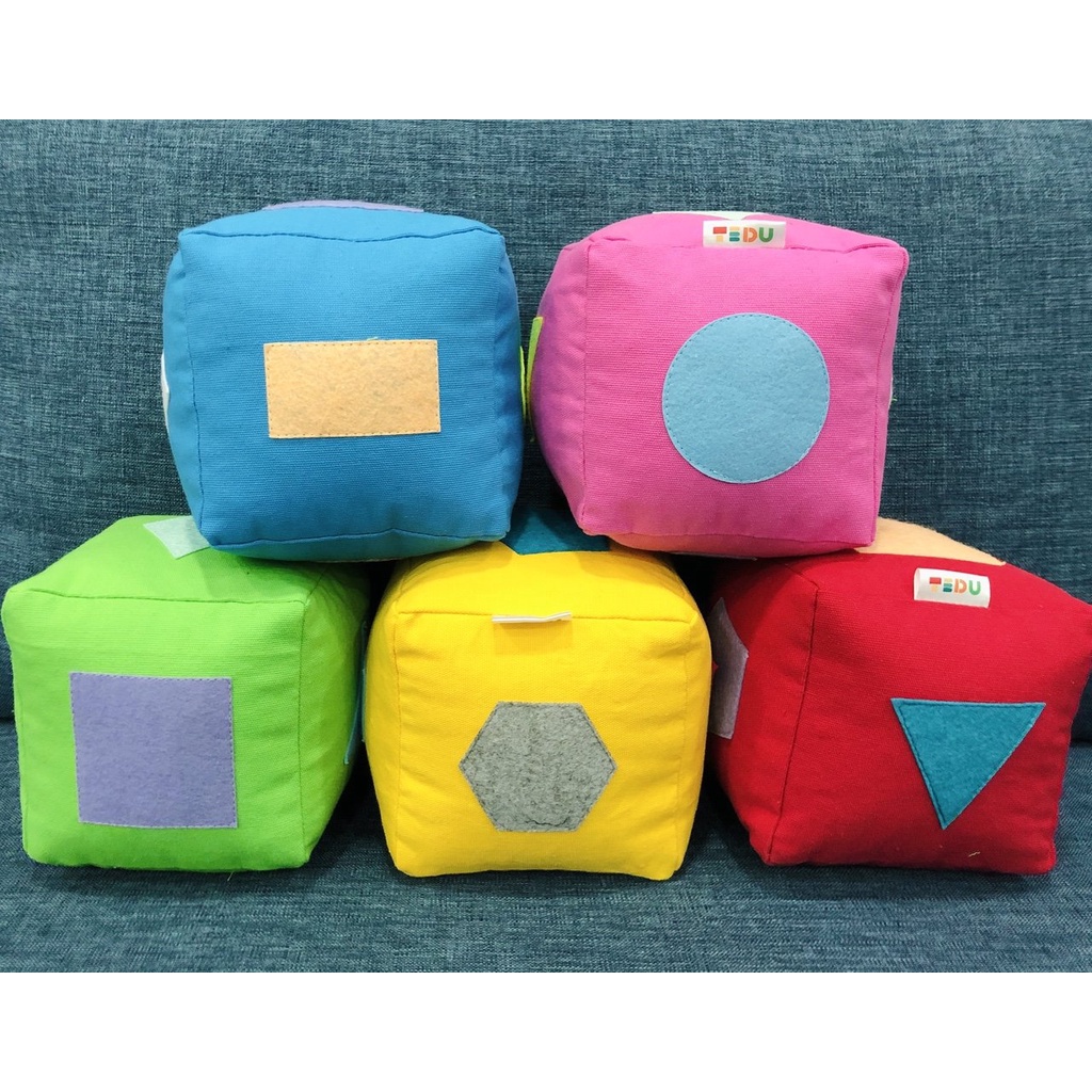 Banh xúc xắc vải hình học Tedu