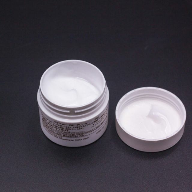 Kem dưỡng làm trắng da ban đêm Naris Nature Whitening Cream