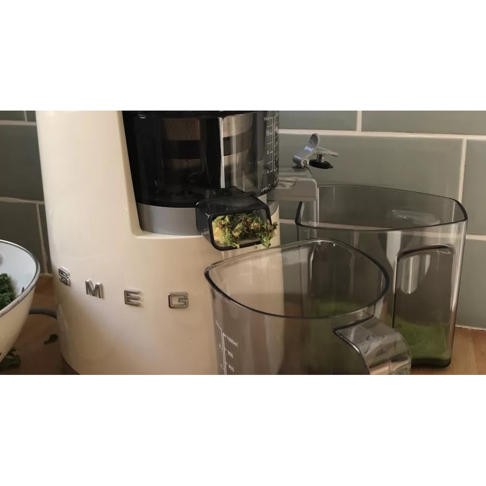 Máy ép chậm SMEG SJF01CREU