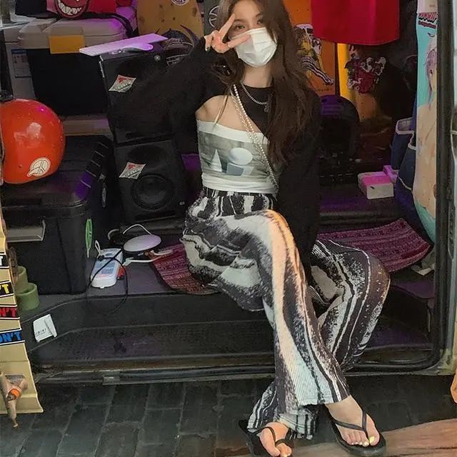 Quần dài lưng cao ống rộng dáng suông vải lụa lạnh phối xếp ly thời trang cho nữ