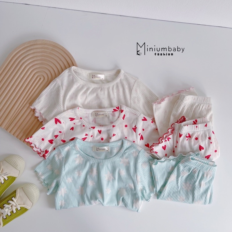 Bộ cotton gân viền bèo Minium vải mềm mát cho bé gái