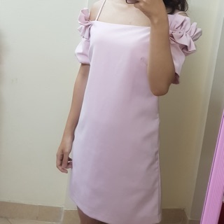 Váy trễ vai hồng baby