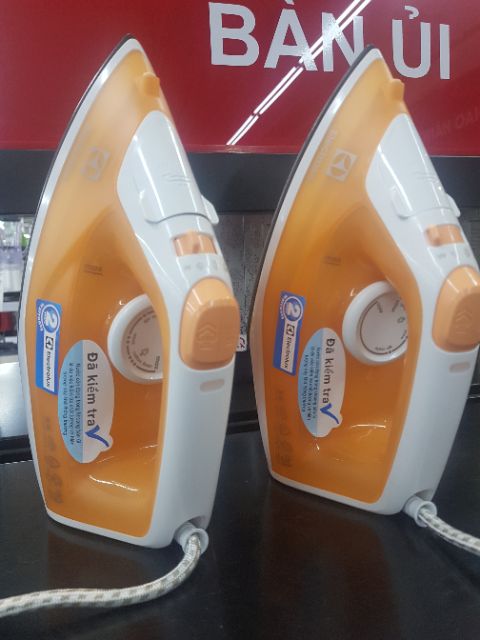 BÀN ỦI HƠI NƯỚC ELECTROLUX ESI4007 - BẢO HÀNH CHÍNH HÃNG 2 NĂM