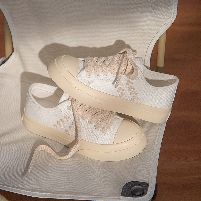 Giày nữ siêu hottrend dây bản to 2 Lúa