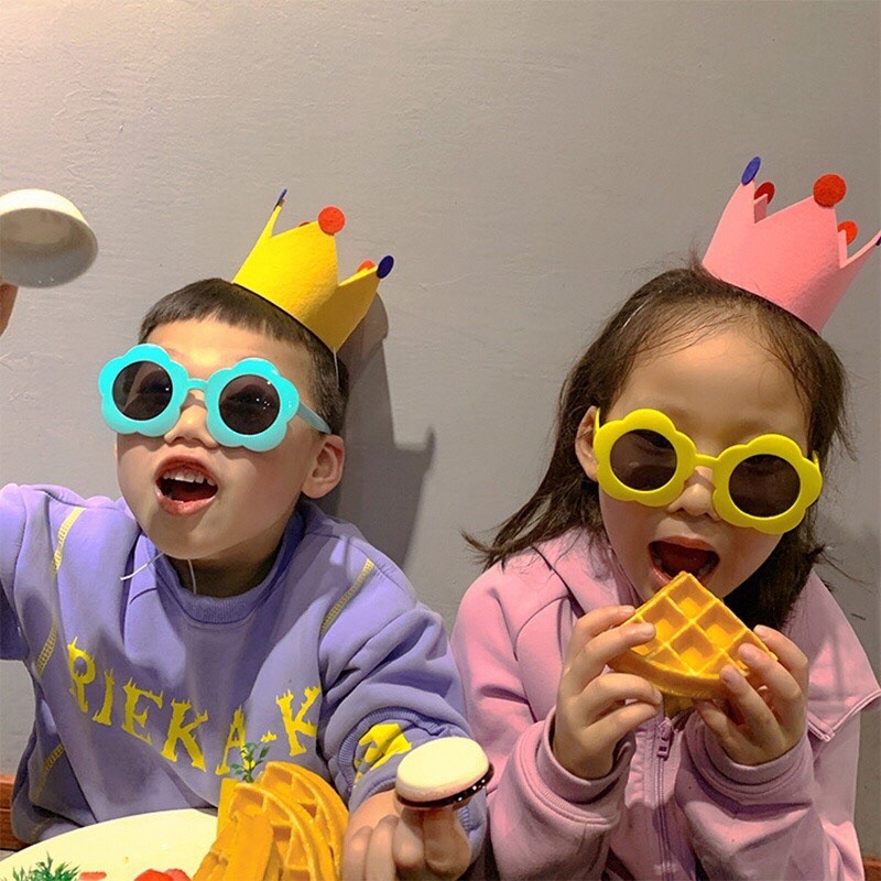 Mũ sinh nhật vương miện vài nỉ gắn chóp bông hàn quốc nhiều màu sắc