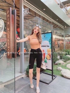 Áo croptop khoét ngực