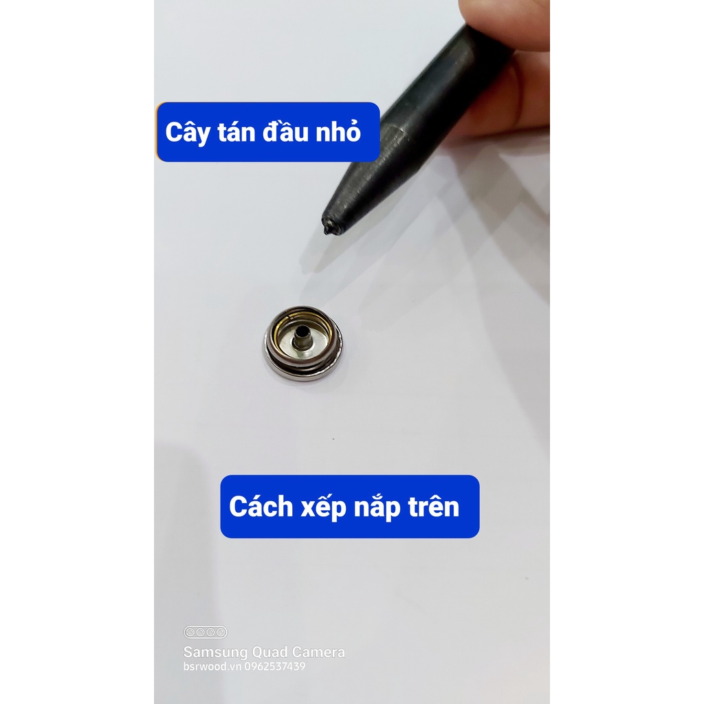 Bộ dụng cụ đóng nút chén  gồm Cây đục lỗ,cây đóng nút bấm,đế kê