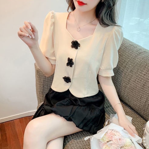 Áo Croptop Cổ Vuông Tay Phồng Đính Nút Phong Cách Pháp Thời Trang Cho Nữ