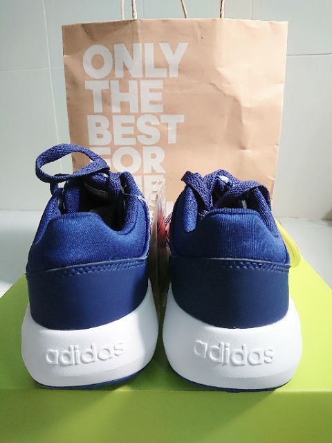 Giay Adidas cloudfoam