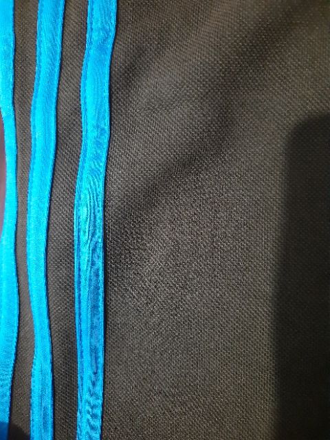 Quần đùi 3 sọc màu rêu