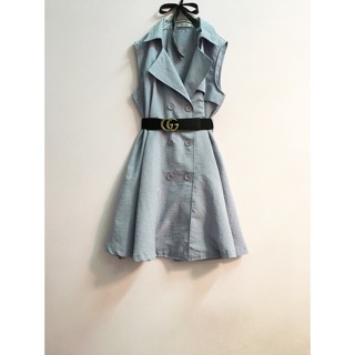 Đầm vest nút xoè bồng
