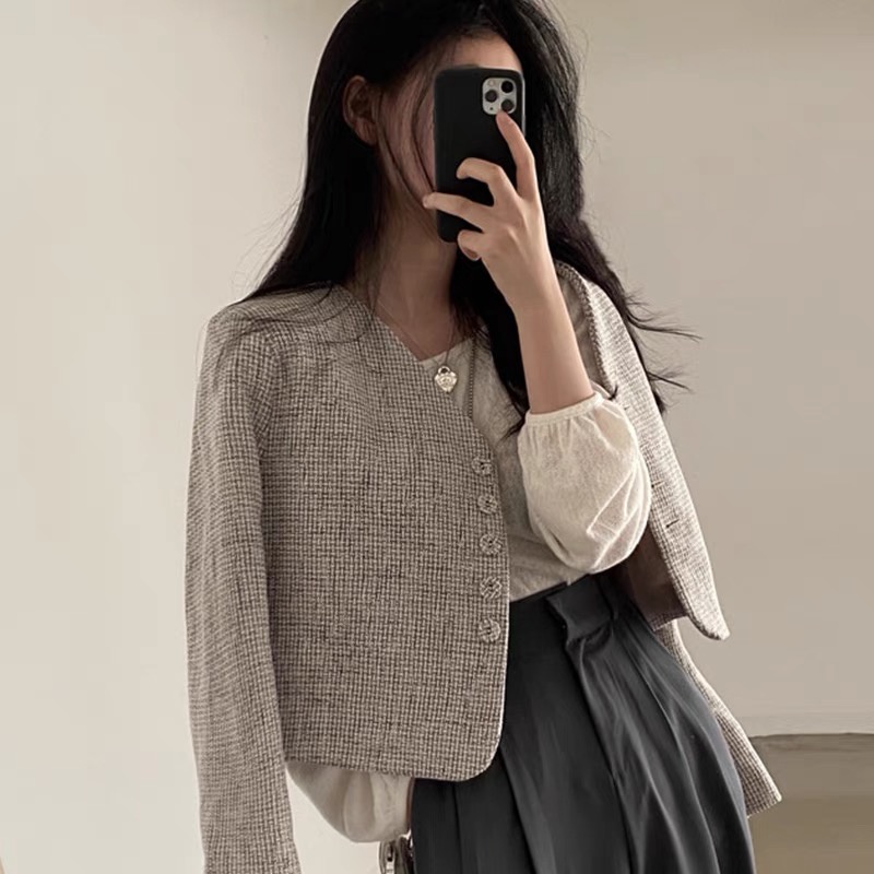𝗺𝗶𝗲 𝘀𝘁𝘂𝗱𝗶𝗼 - HÀNG CÓ SẴN Áo khoác dài tay hạt tiêu cúc dọc