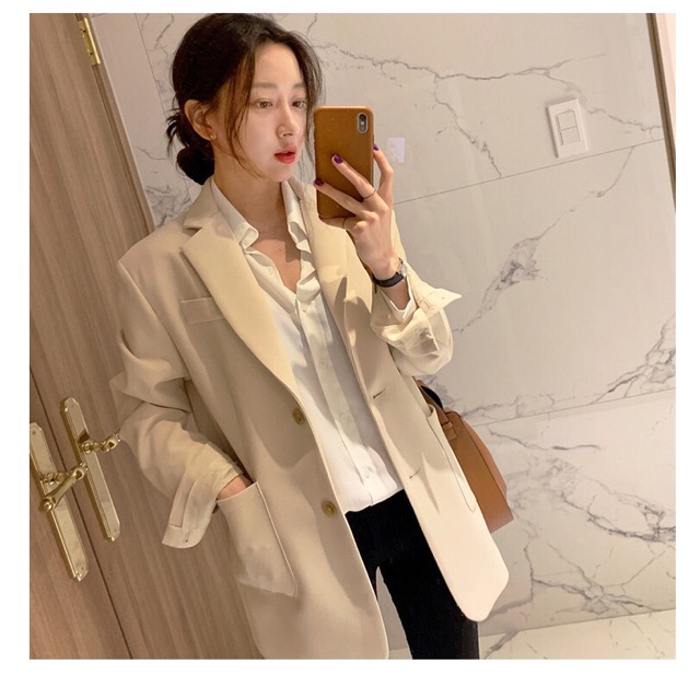 (Hàng có sẵn) siêu phẩm Blazer trắng kem túi ngoài chất đẹp | BigBuy360 - bigbuy360.vn