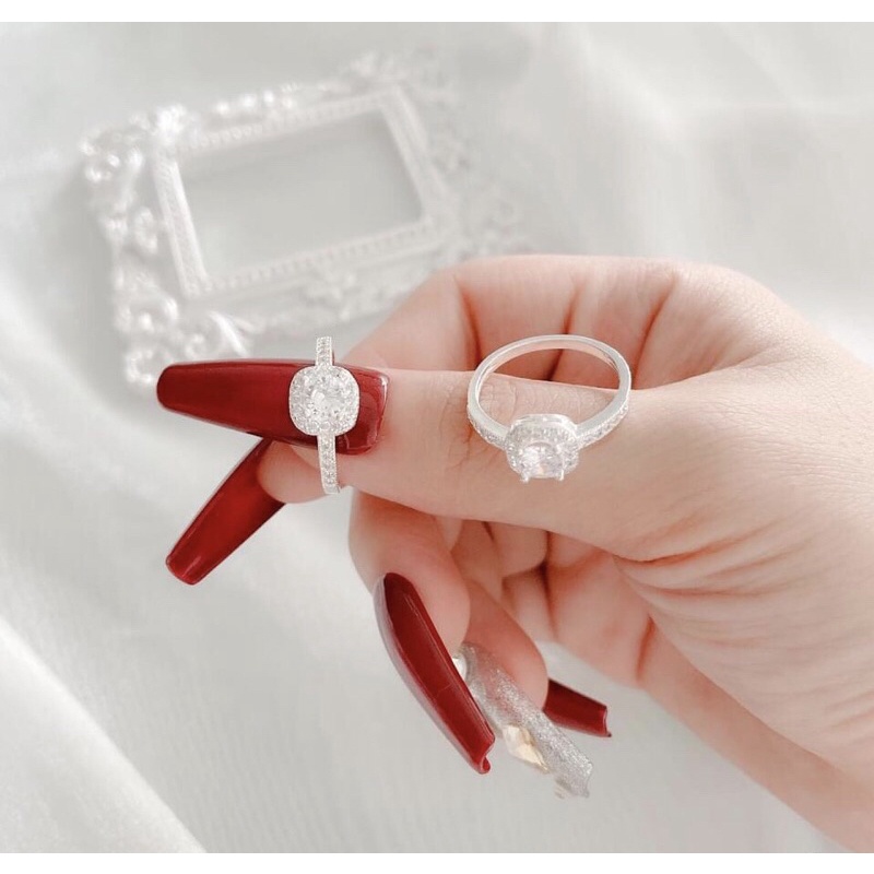 NHẪN ĐÂ VUÔNG BẠC TA CHO BẠN NỮ CỰC XINH