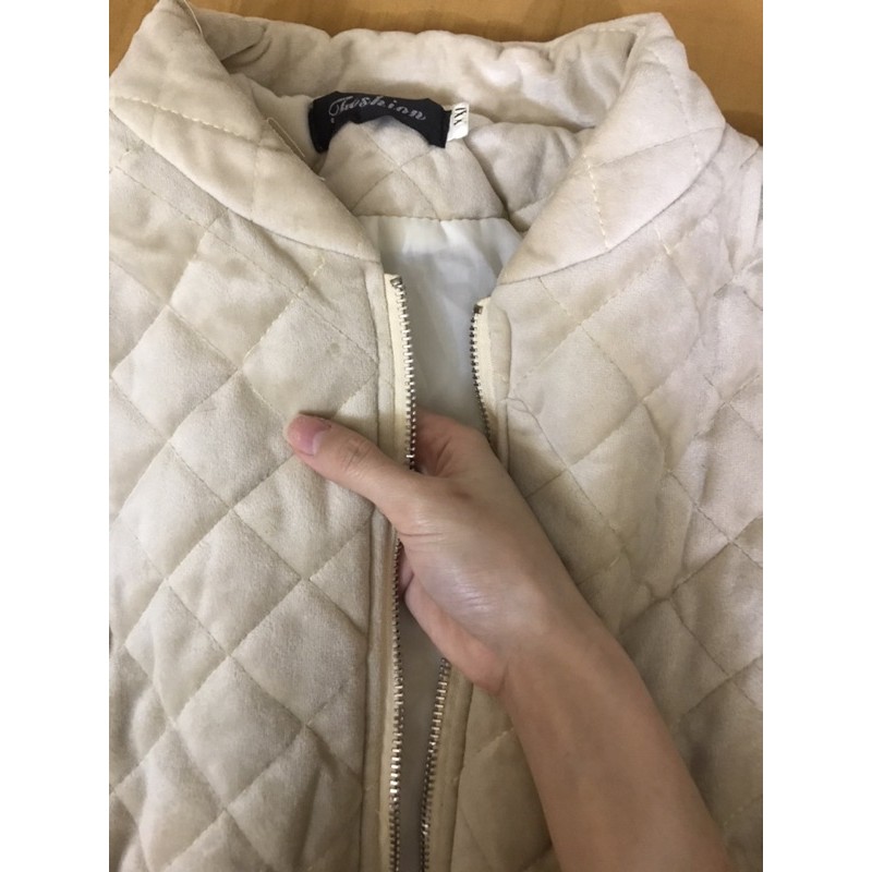 Nhung siêu ấm dưới 58kg vừa mua 400k pass 190k thôi ạ như mới luôn do ít mặc