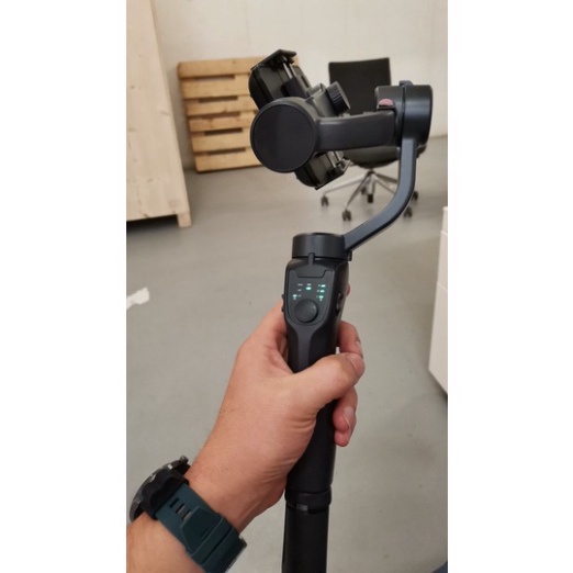Ghimbal chống rung F8 3AXIS - 3 trục chống rung - phóng to thu nhỏ dễ dàng, Gym bal quay phim điện thoại chính hãng