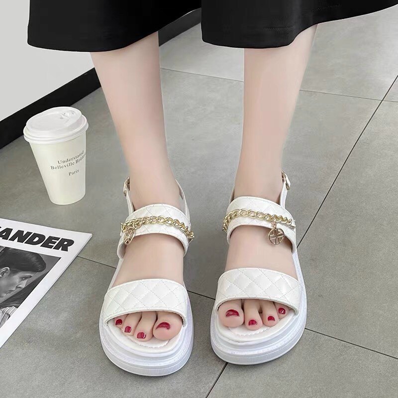 (freeship)giày dép sandal nữ quai da kẻ caro phối khoá vàng quai trên