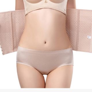 Siêu hót gen nịch ôm bụng eo thon.