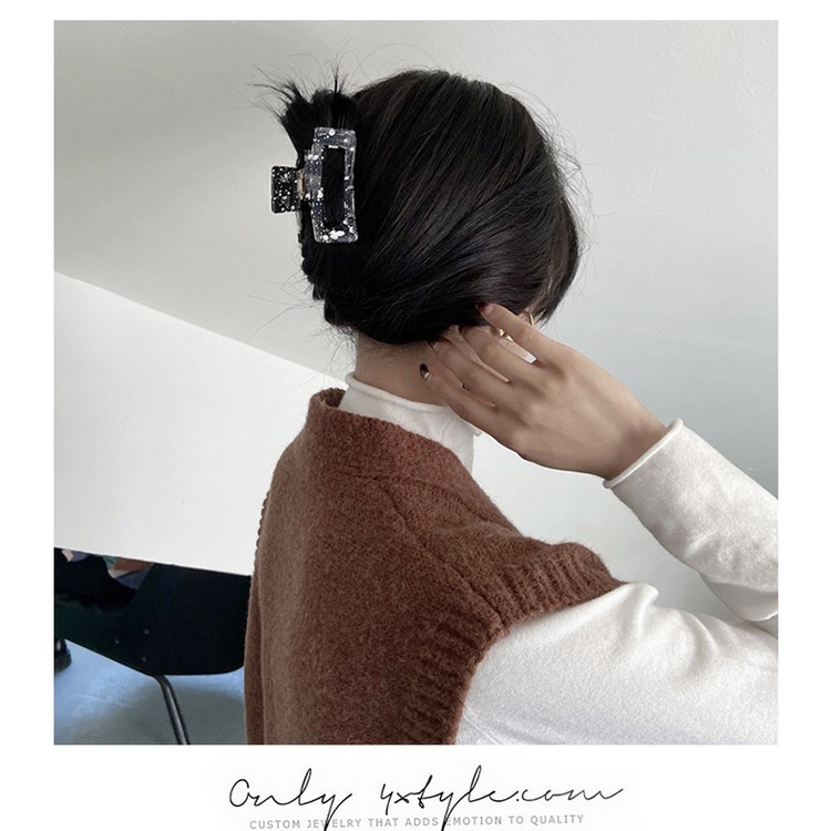 Kẹp tóc họa tiết bò sữa đen trắng