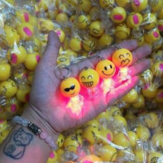 Móc khoá phát sáng emoji