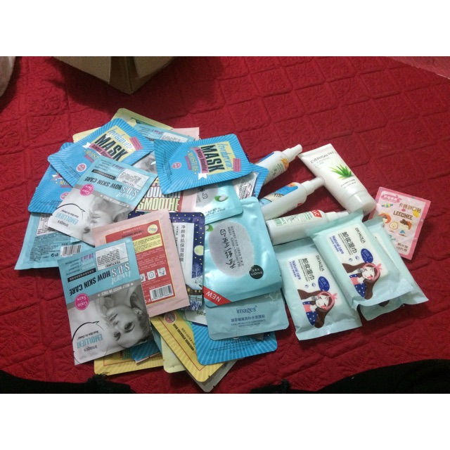 Thanh lí combo (mask nội địa trung , khăn ướt bioaqua, sịt lâu giày, sữa rửa mặt, băng gô hoạt hình)