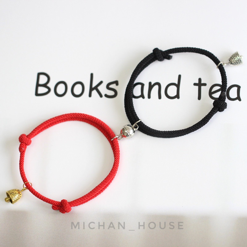 Vòng tay đỏ may mắn đơn giản