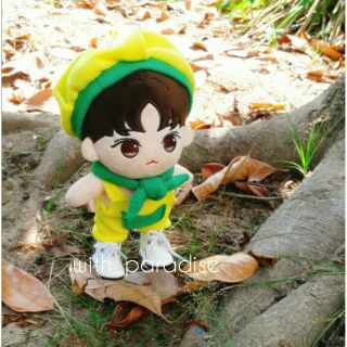 Bộ yếm và mũ nồi vàng tươi cho doll 20cm